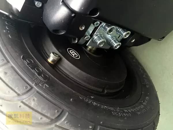 拆解小米九號平衡車 原來內部構造是這樣的