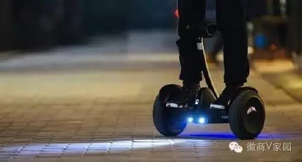 上海開展集中整治對電動平衡車滑板車上路說"不"
